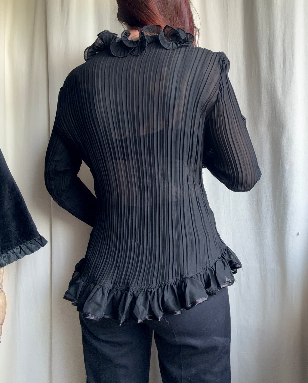 Blouse noire en voile plissé à volants style vampire goth victorien – taille XL/XXL