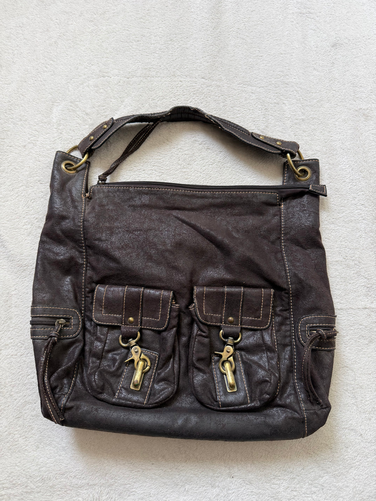 Sac à main cuir marron foncé poches multiples et métal bronze - Y2K grunge goth vintage