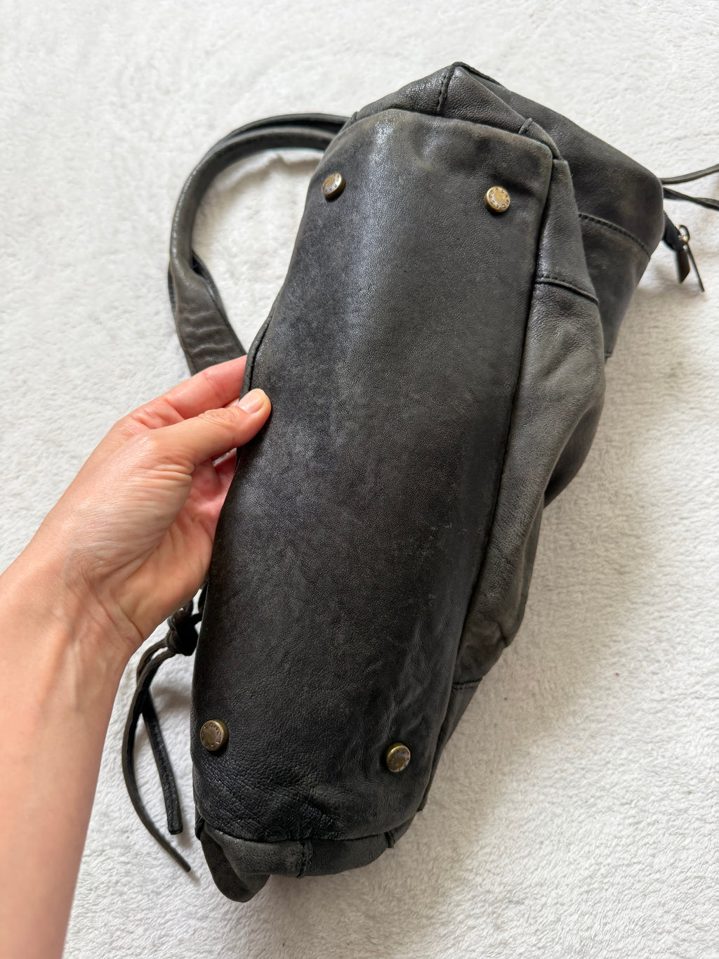 Sac Lancaster en cuir marron/gris anthracite patiné grande boucle - Y2K goth vintage