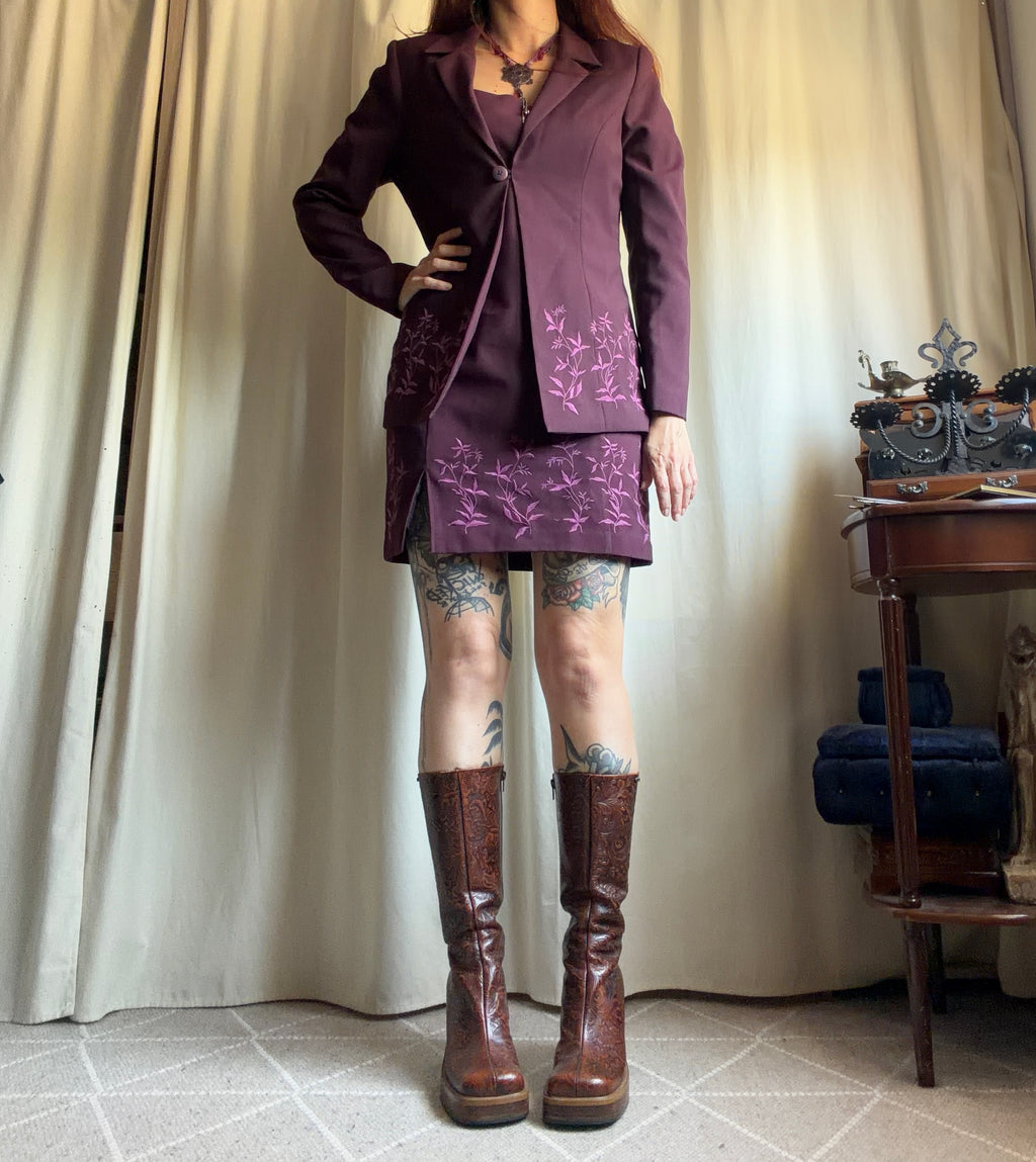 Ensemble blazer et robe prune broderies florales style 90s whimsigoth – taille L