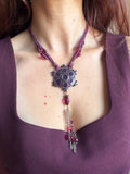 Collier prune pendentif médaillon cabochons violets vintage style whimsigoth bohème