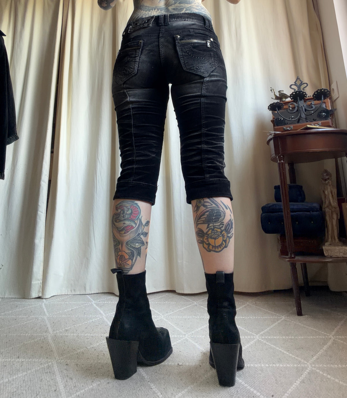 Pantalon capri noir velours côtelé taille basse vintage Y2K goth – taille S