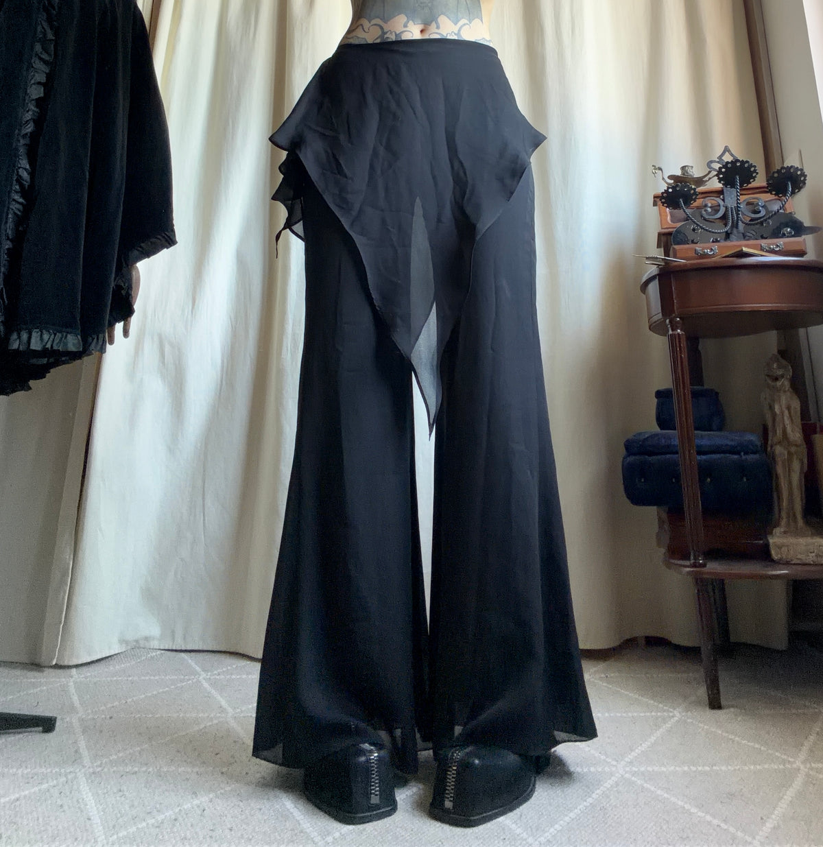 Pantalon noir jambes larges avec jupe intégrée goth avant-garde - taille S