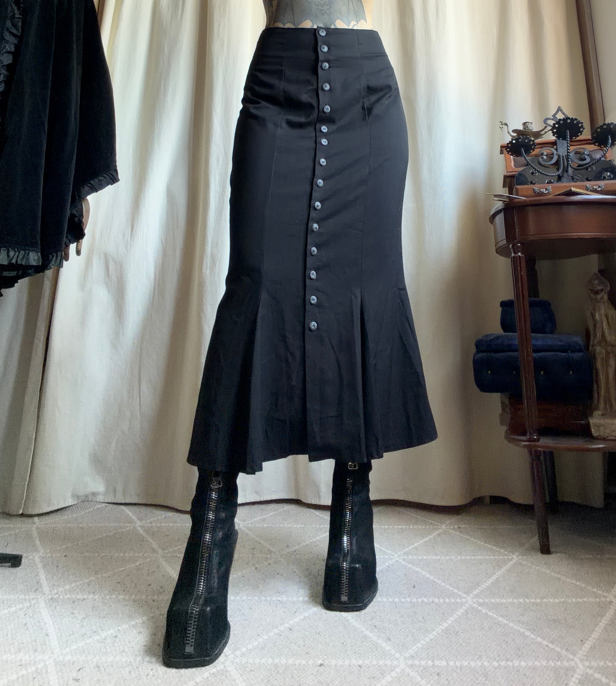 Jupe longue noire boutonnée coupe sirène - gothique victorien vampire 90s - taille S