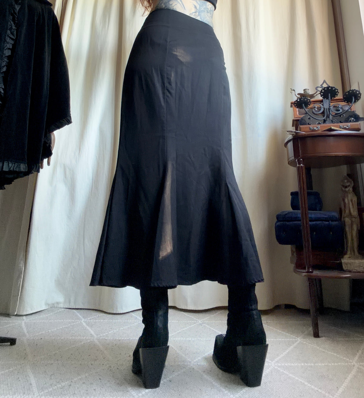 Jupe longue noire boutonnée coupe sirène - gothique victorien vampire 90s - taille S