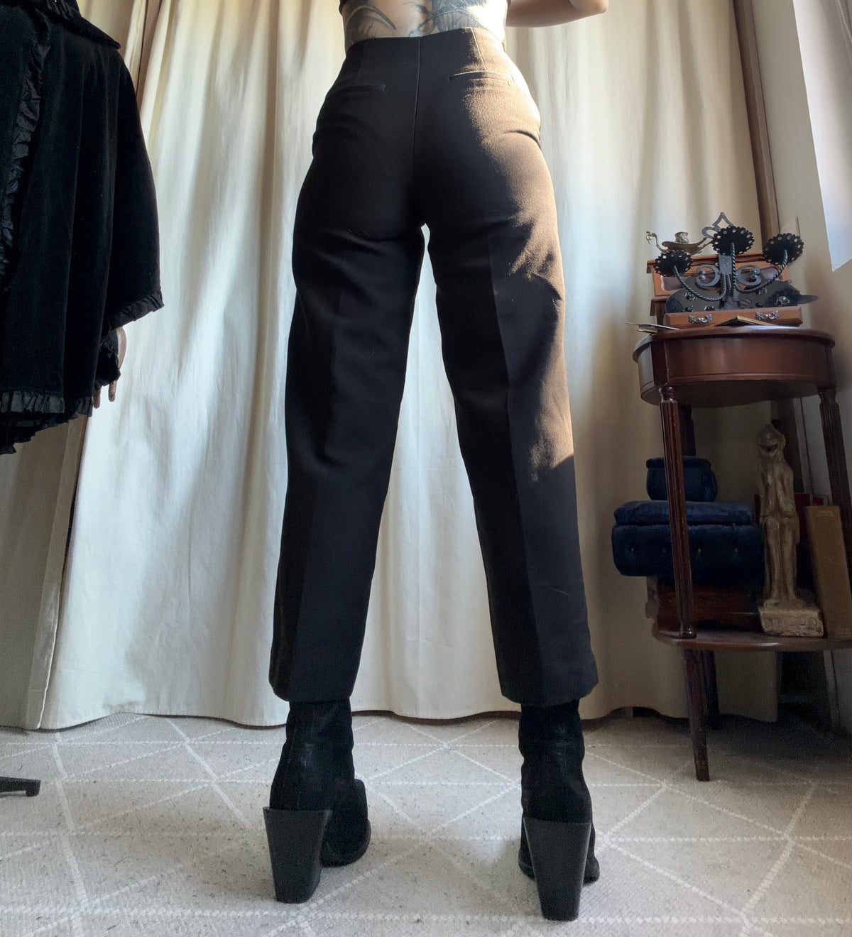 Pantalon noir taille haute jambes larges ceinture anneaux style corporate goth office siren Y2K - taille S
