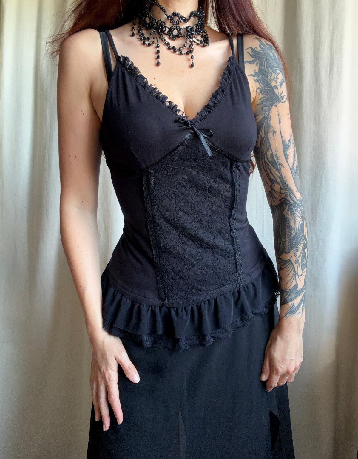 Débardeur noir à dentelle florale style romantic goth whimsigoth - taille M