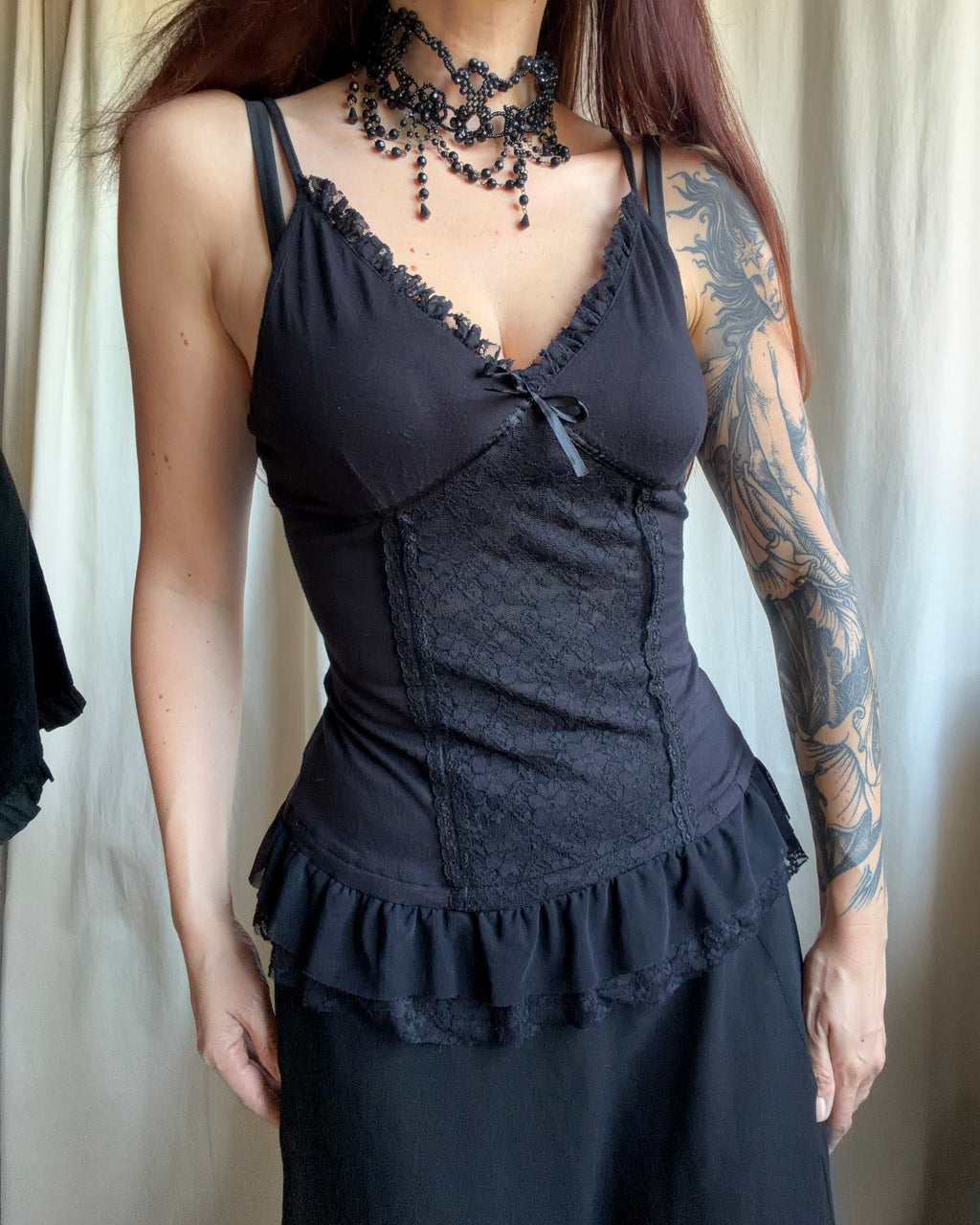 Débardeur noir à dentelle florale style romantic goth whimsigoth - taille M