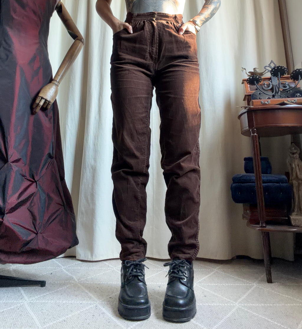 Pantalon marron en velours côtelé taille haute style dark academia grunge 90s - taille XS/S