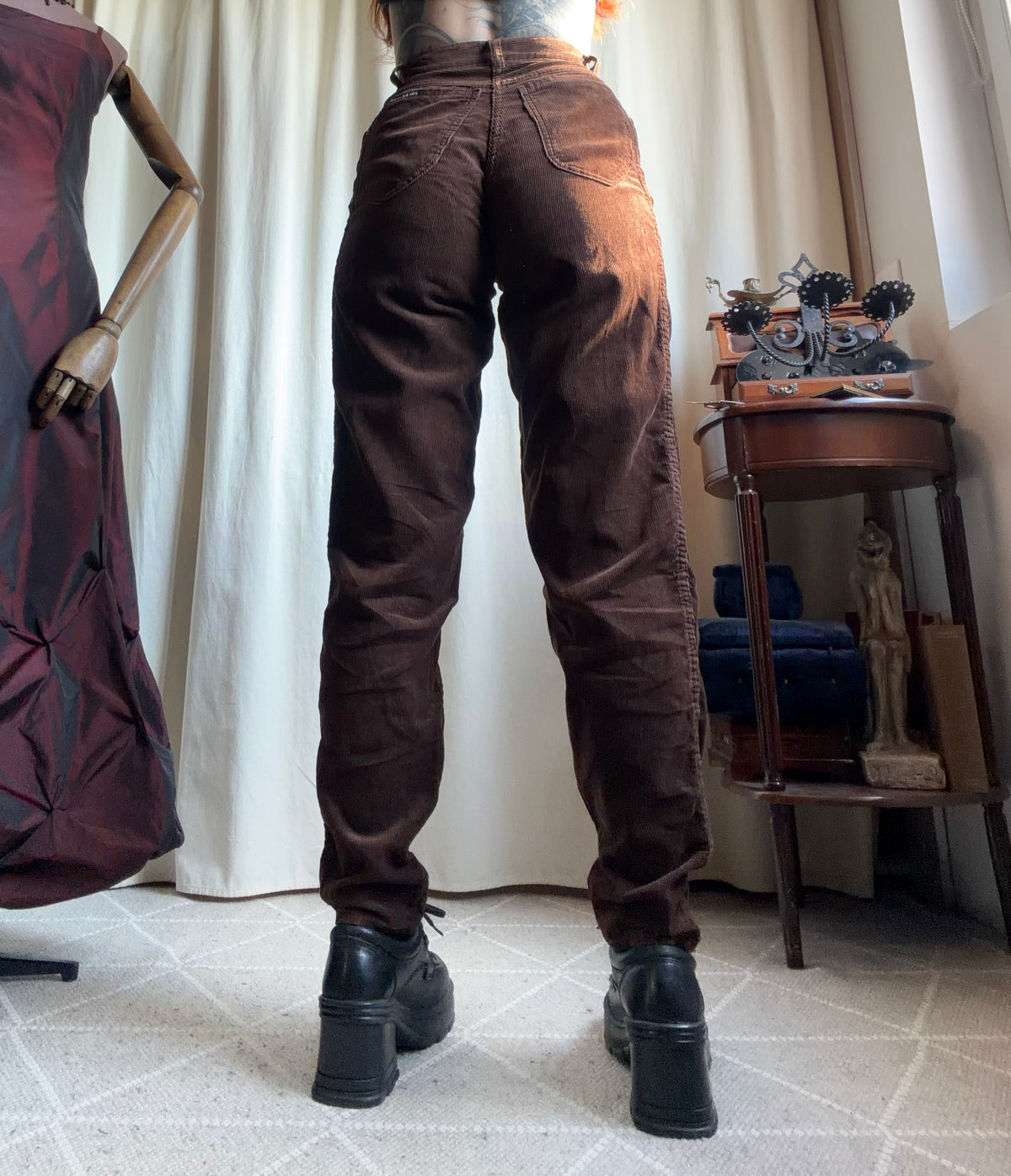 Pantalon marron en velours côtelé taille haute style dark academia grunge 90s - taille XS/S