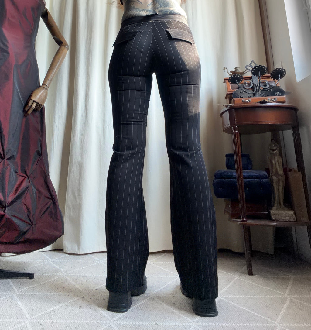 Pantalon noir flare taille basse à rayures style corporate goth office siren - taille XS