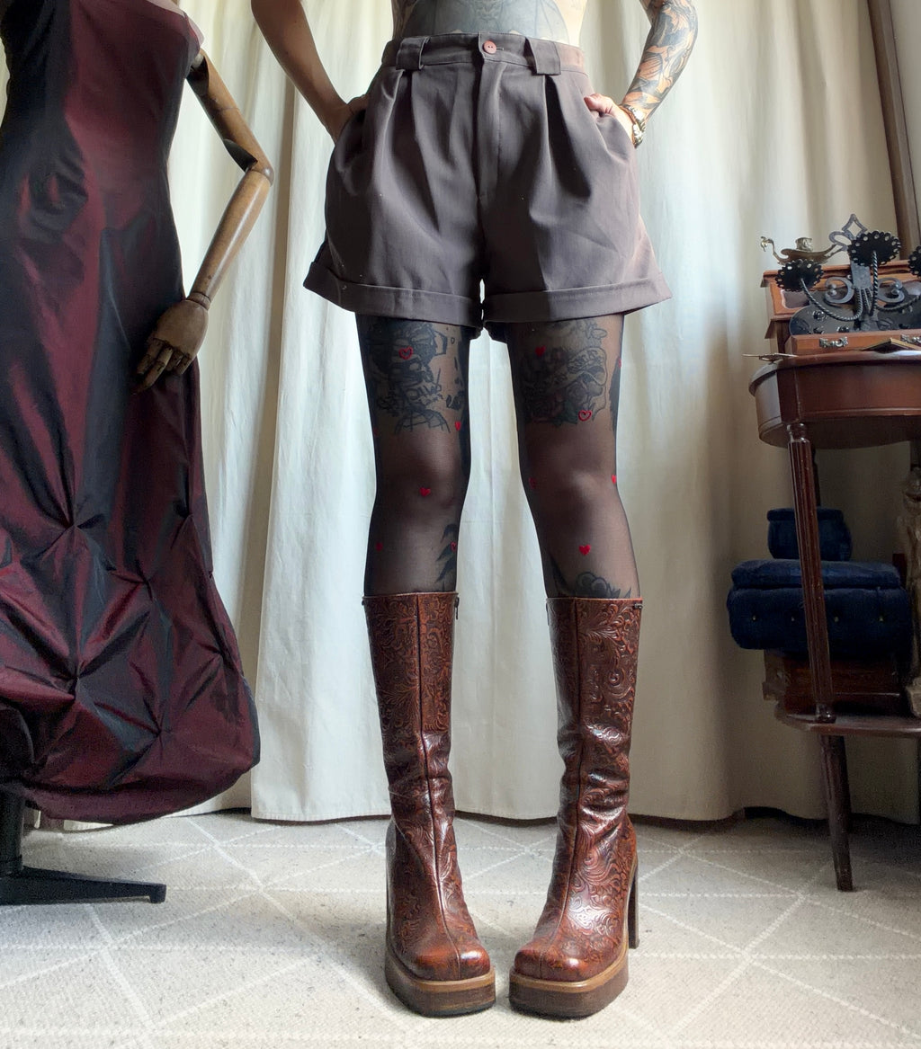 Short gris/taupe taille haute à pinces style 90s dark academia - taille M