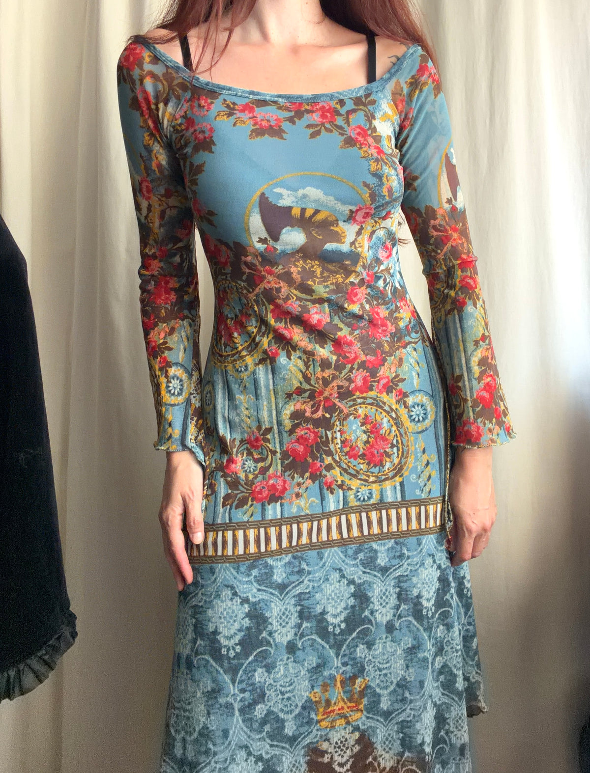 Robe Save The Queen à imprimé floral baroque et bas asymétrique – taille S/M/L