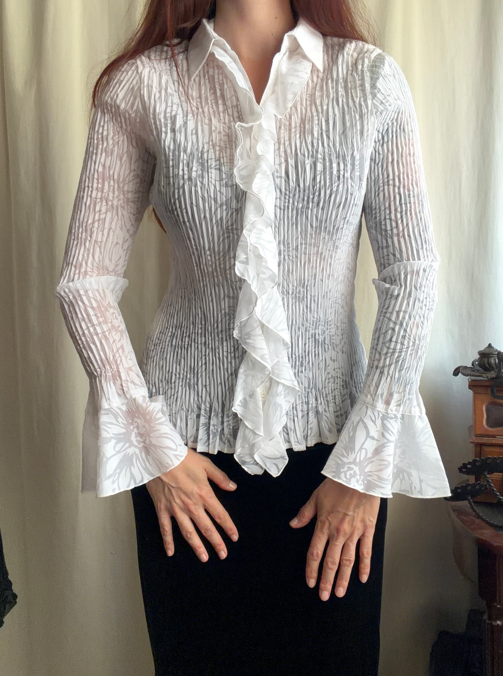 White pleated jabot shirt with flared sleeves – size L/XL