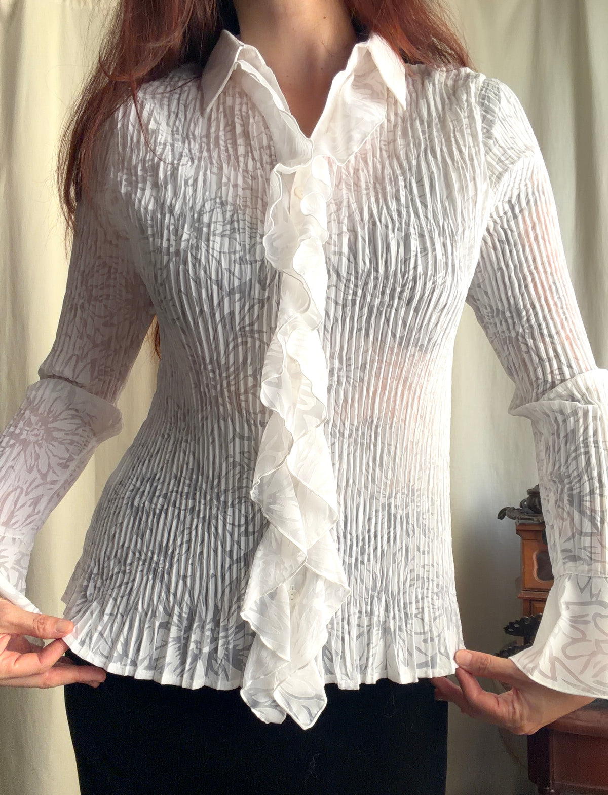 White pleated jabot shirt with flared sleeves – size L/XL