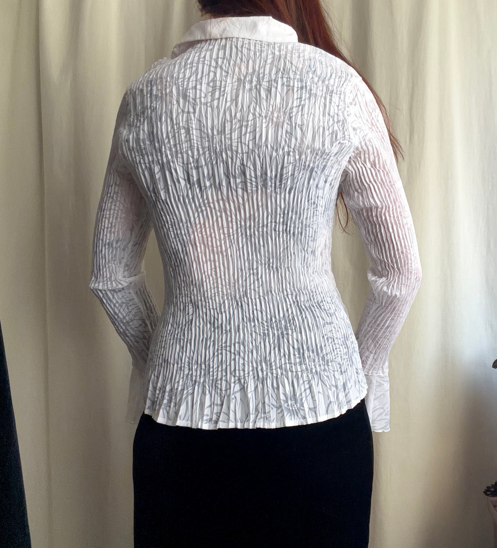 White pleated jabot shirt with flared sleeves – size L/XL