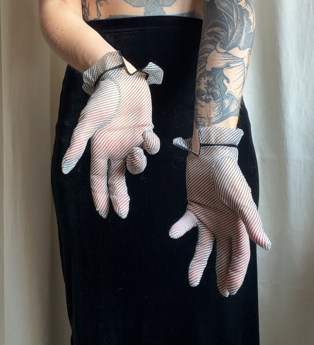 Black & white striped gloves with ruffle cuffs - gothic Victorian cabaret