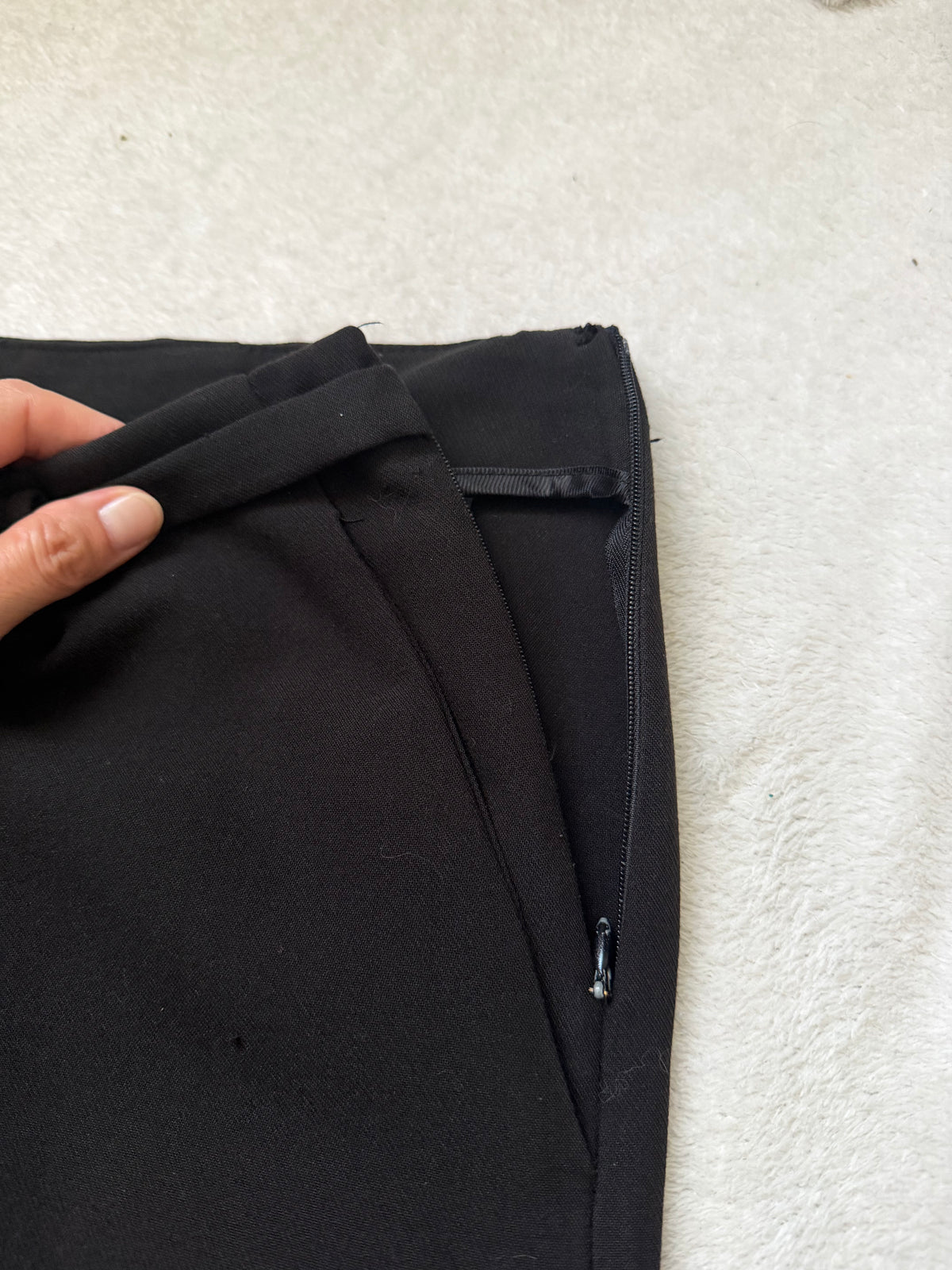 Pantalon noir taille haute jambes larges ceinture anneaux style corporate goth office siren Y2K - taille S