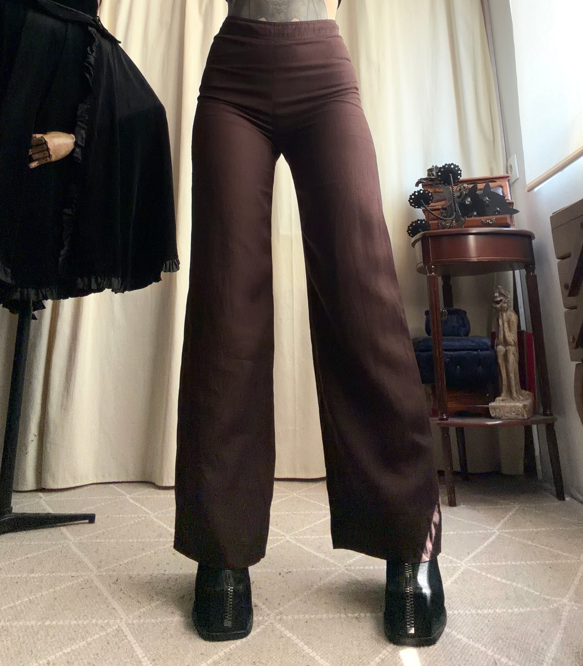 Pantalon marron en lin taille haute jambes larges – taille S