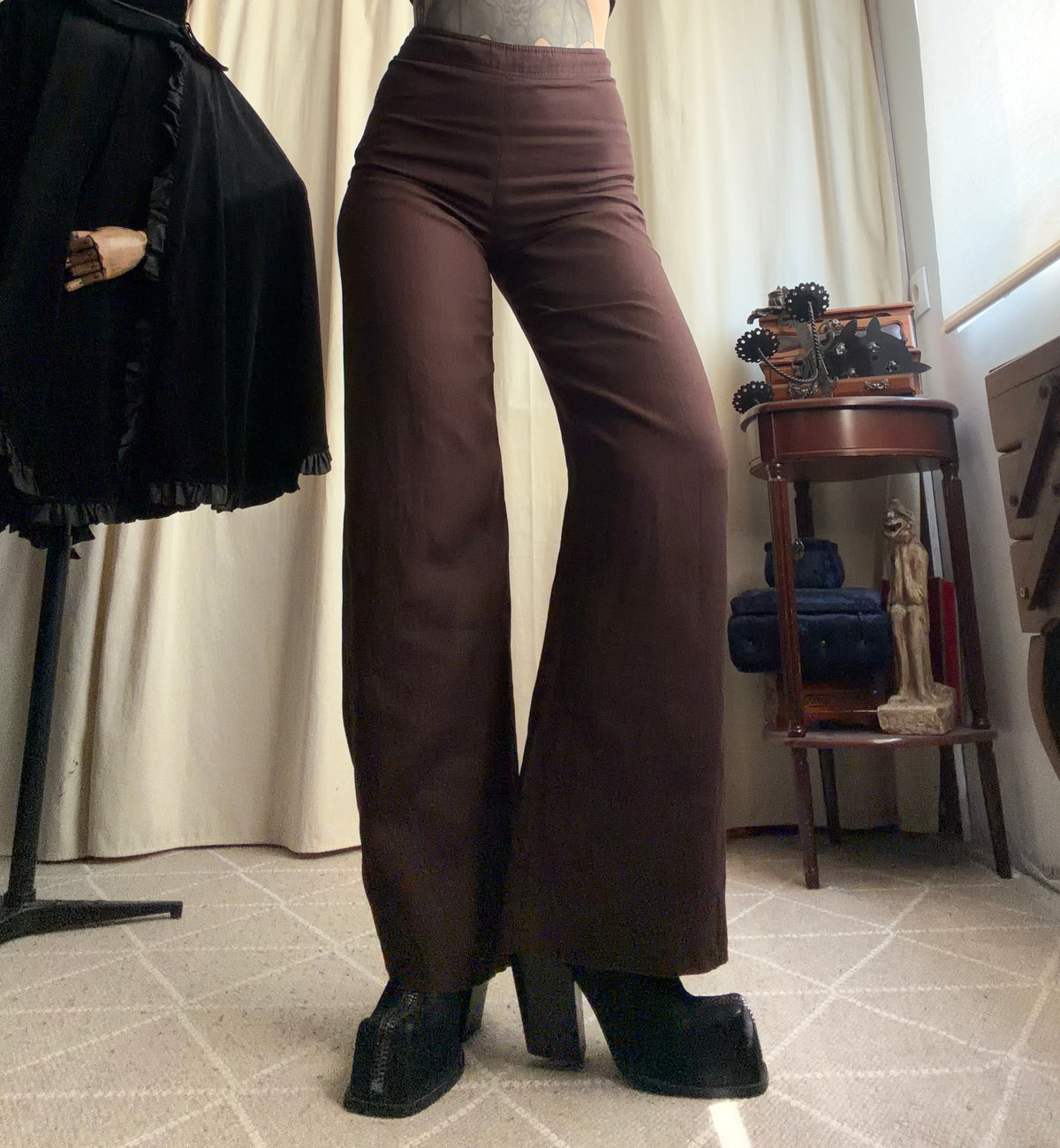 Pantalon marron en lin taille haute jambes larges – taille S