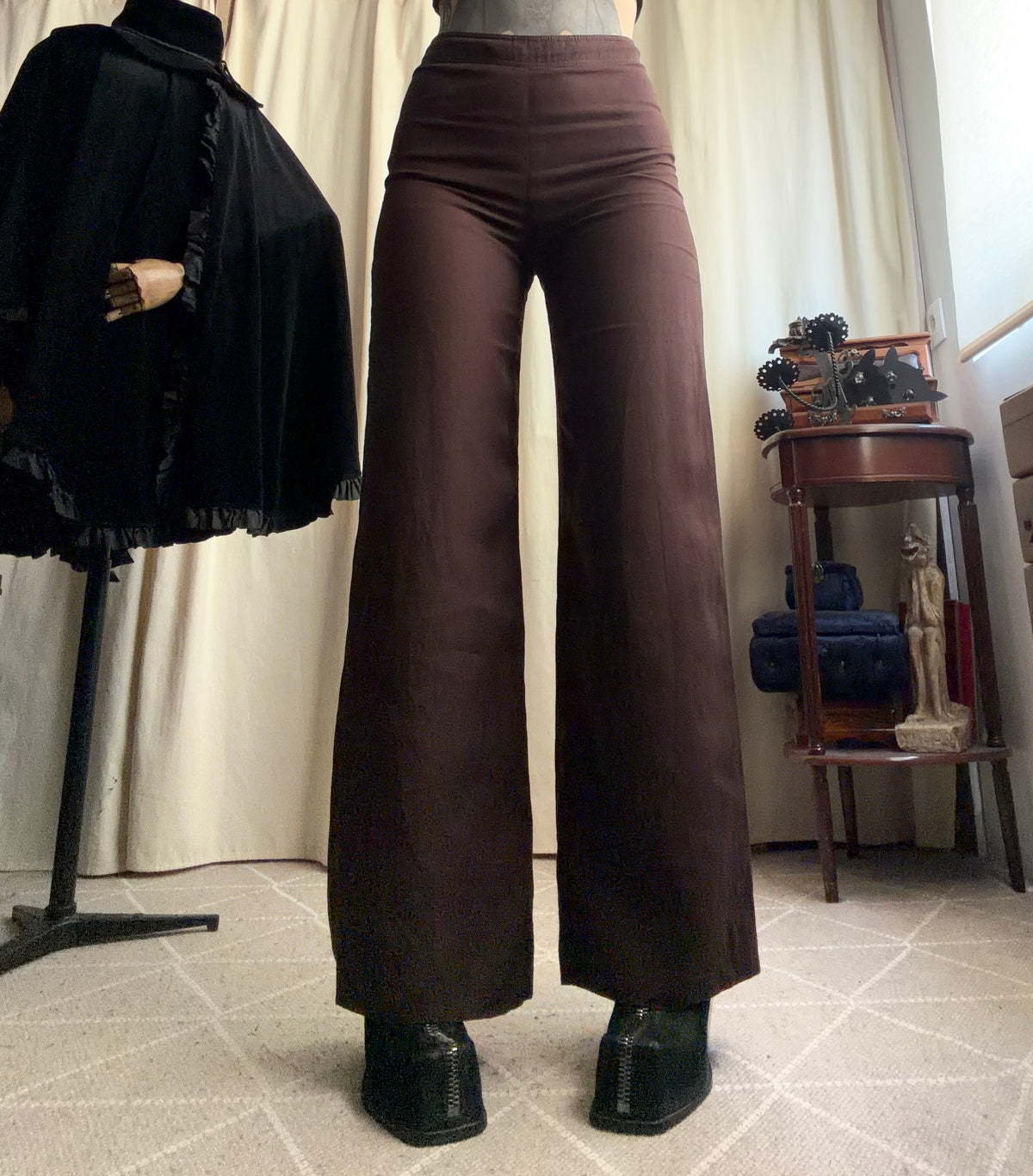 Pantalon marron en lin taille haute jambes larges – taille S