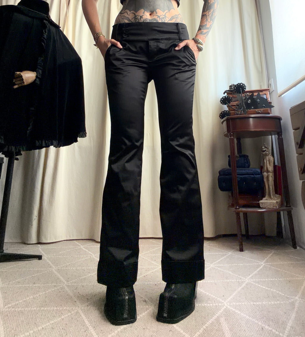 Pantalon noir satiné taille basse ceinture corset – taille L