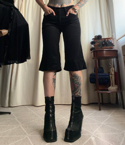 Capri Levi’s noir en velours côtelé coupe évasée – taille S