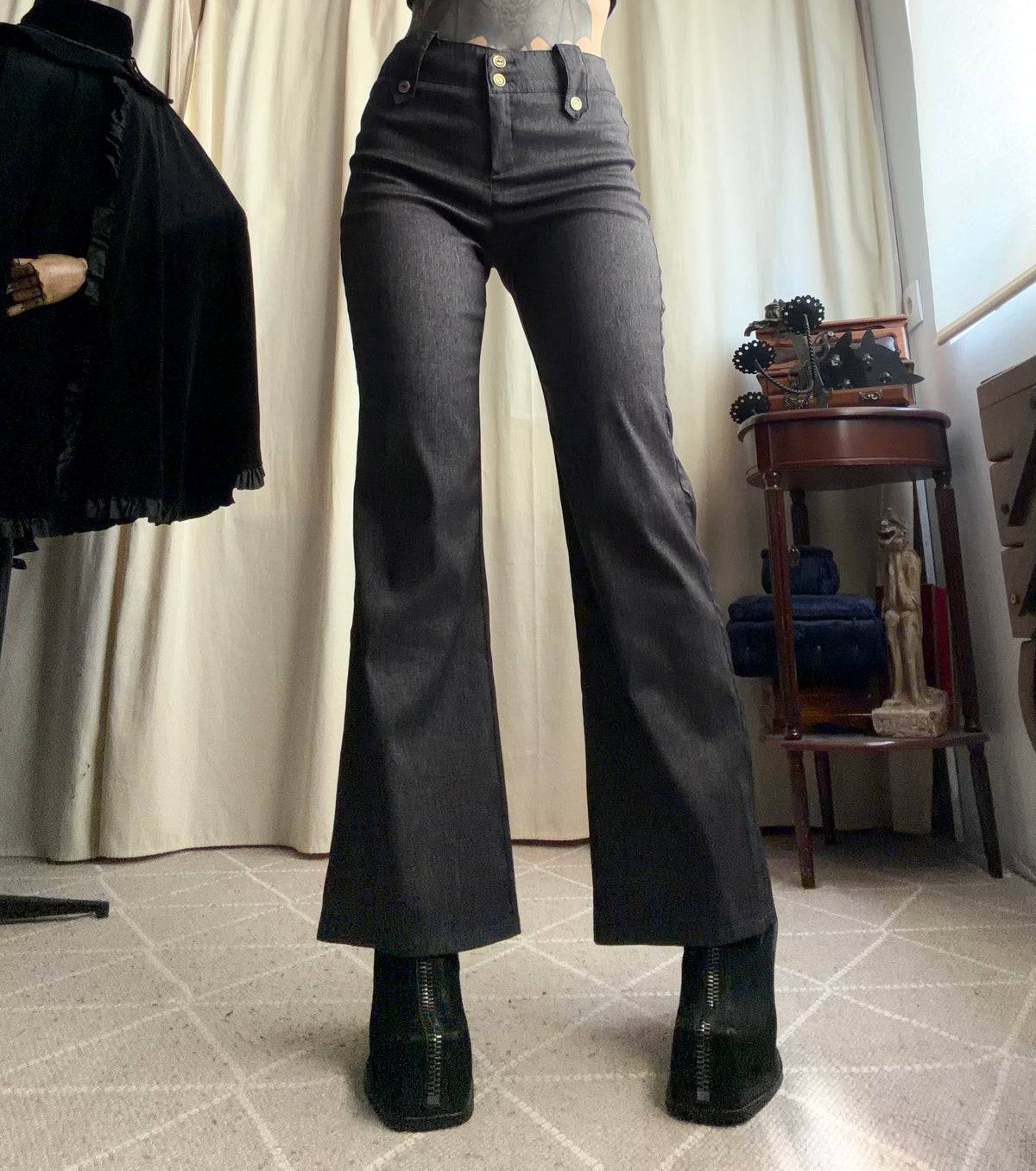 Pantalon gris anthracite taille haute jambes larges – taille S/M