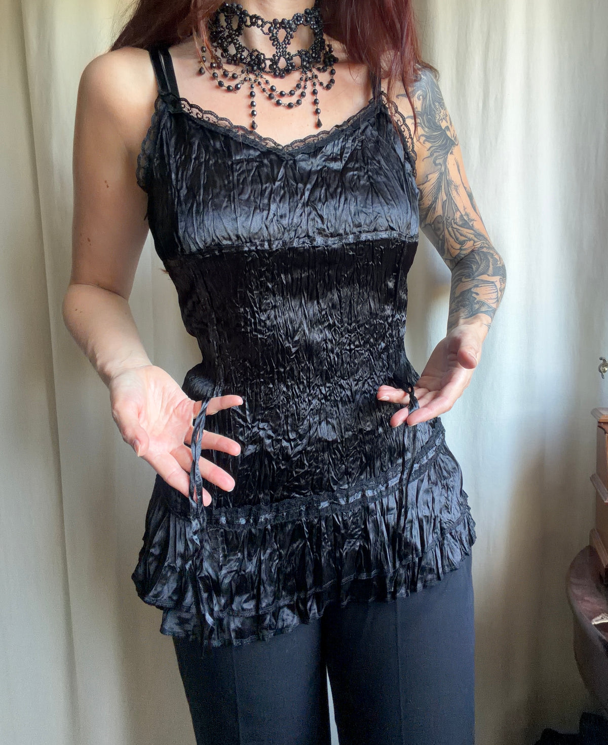 Caraco noir satin froissé et dentelle style romantic goth vampire - taille M