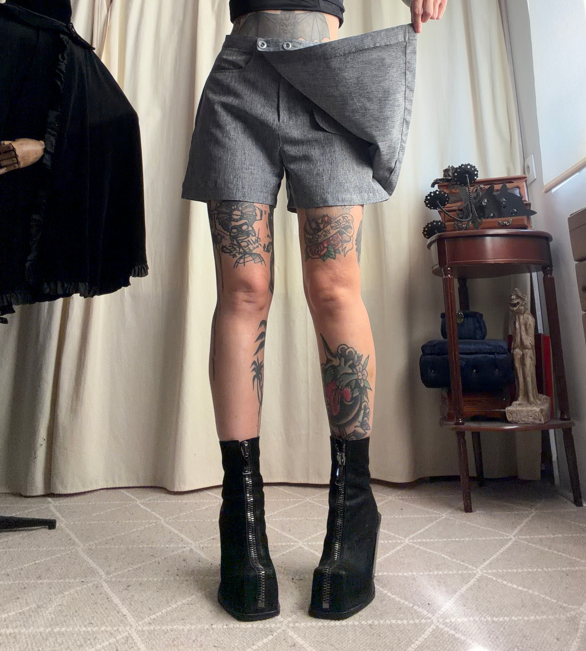 Short-jupe gris taille haute pan portefeuille asymétrique – taille M