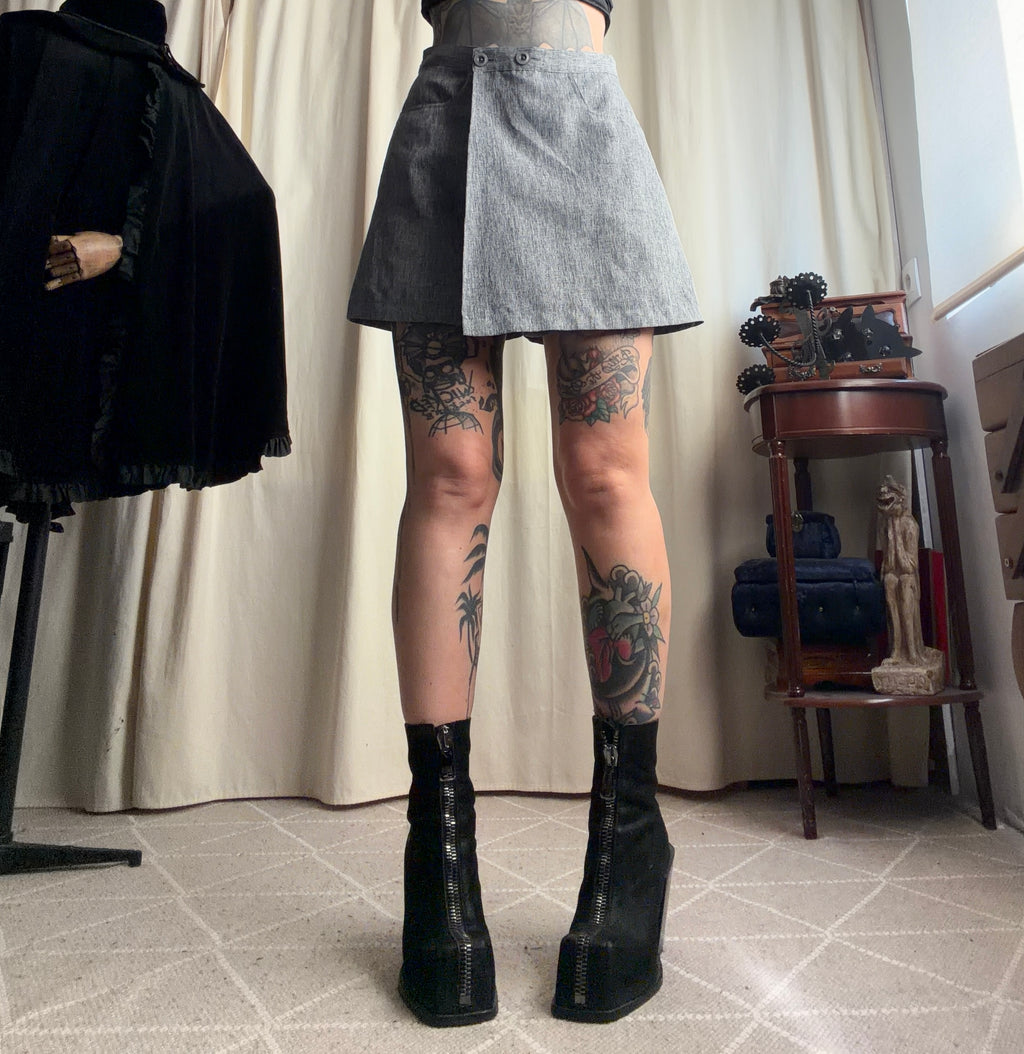 Short-jupe gris taille haute pan portefeuille asymétrique – taille M