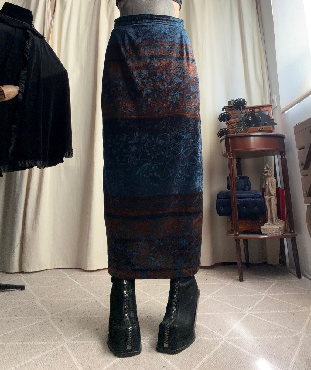 Jupe maxi velours à motifs paisley bleu nuit et marron – taille S