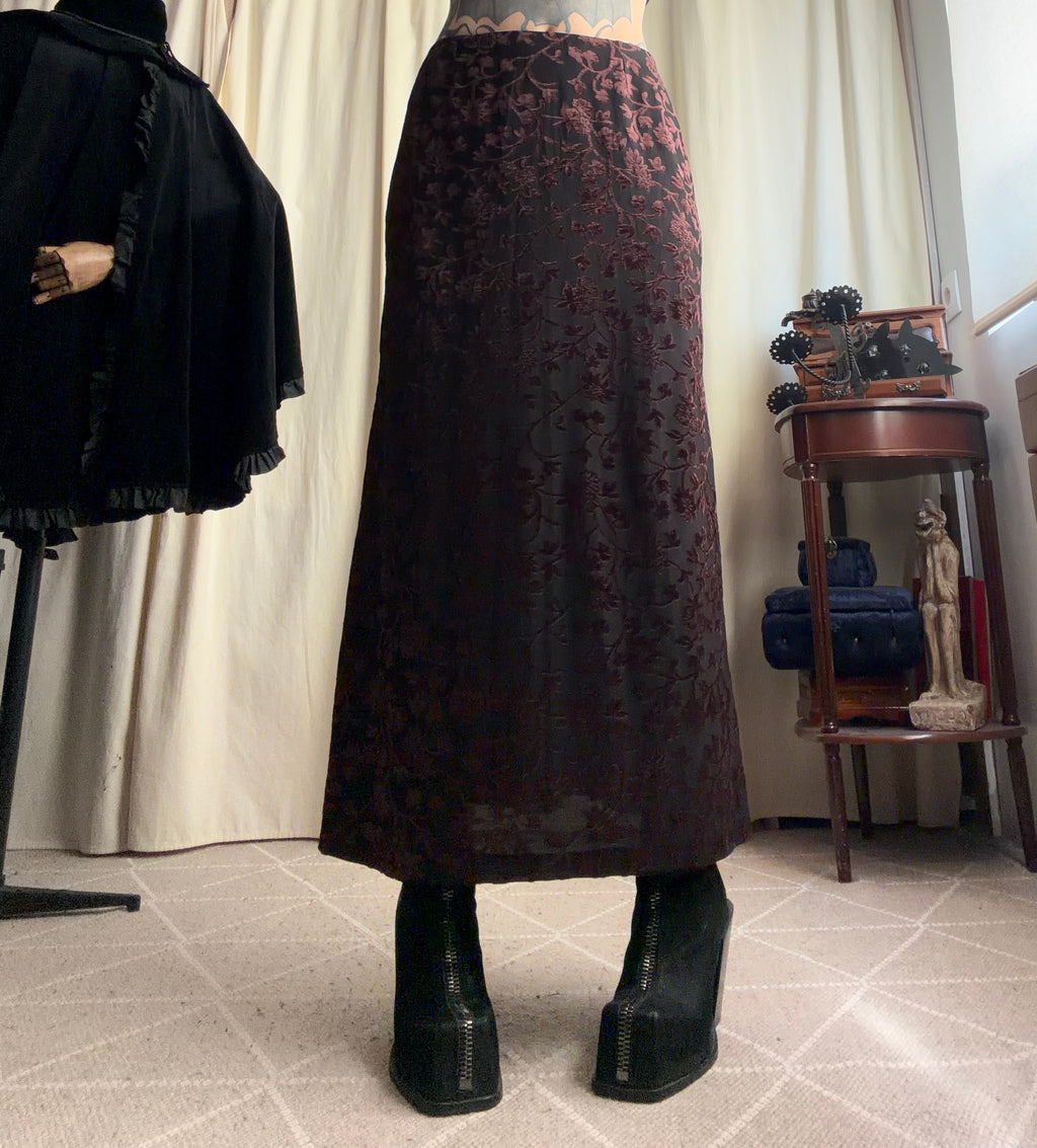 Jupe longue noire avec fleurs marron en velours dévoré – taille M