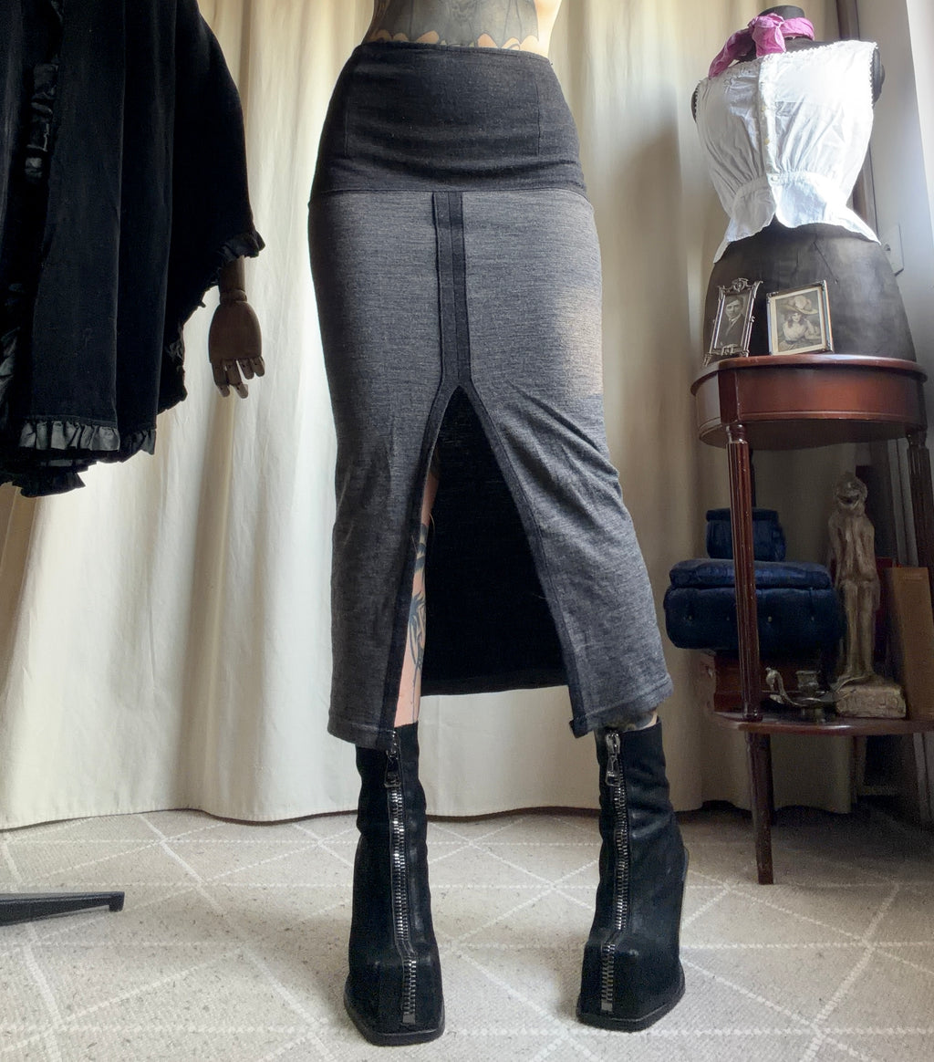 Jupe longue grise fendue style avant-garde 00s - taille S