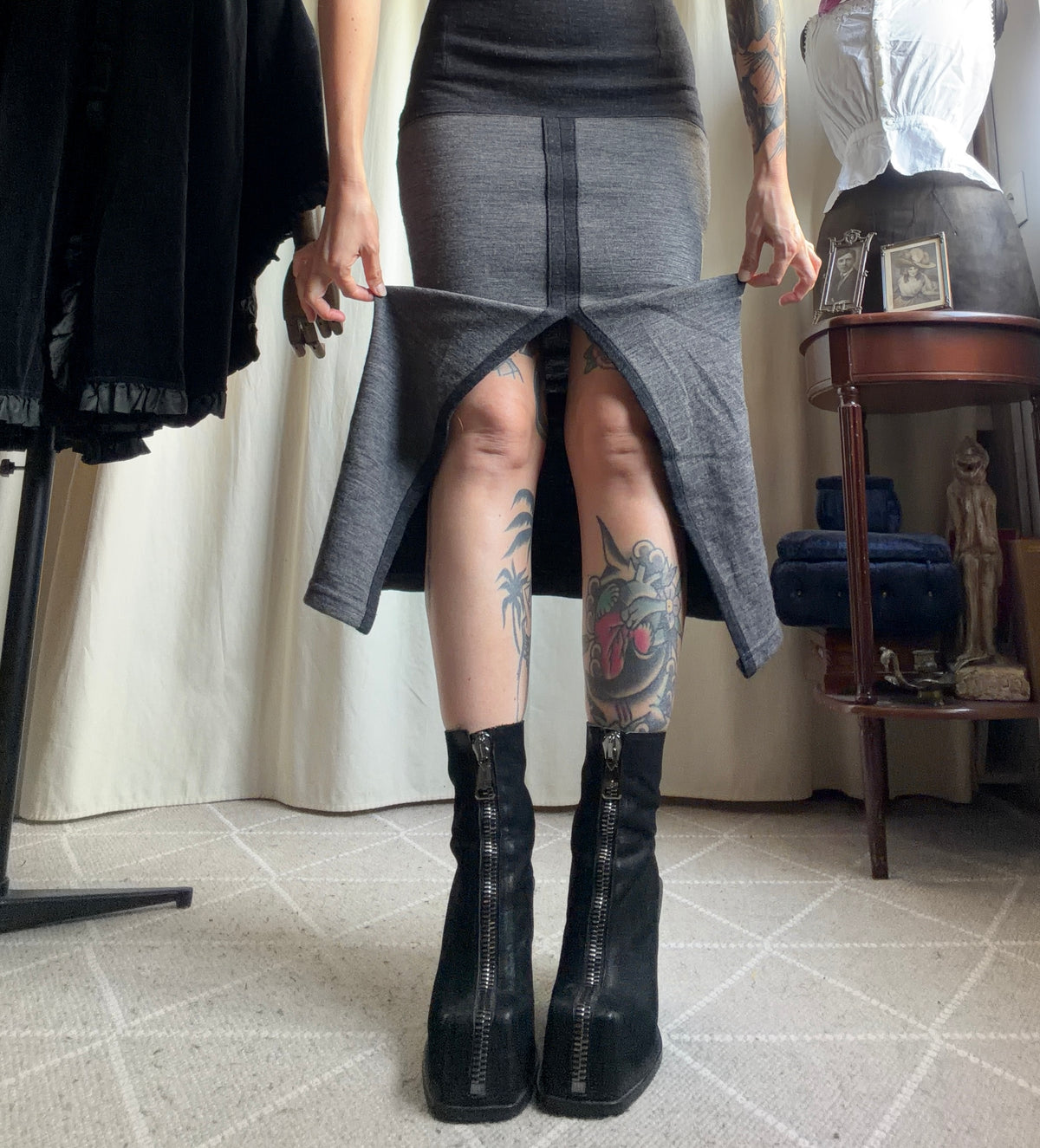 Jupe longue grise fendue style avant-garde 00s - taille S