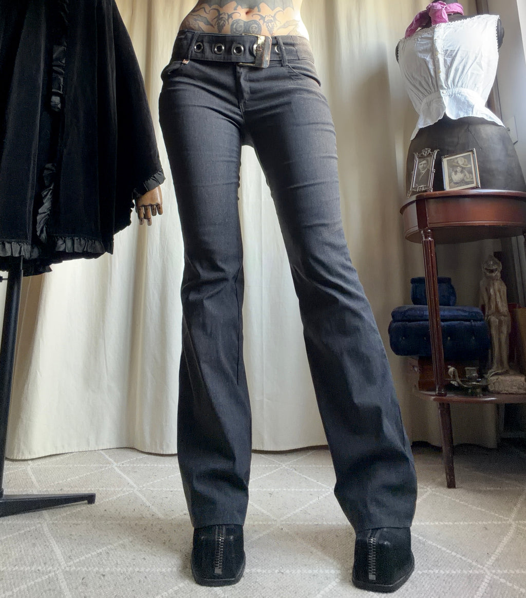 Pantalon gris anthracite évasé à ceinture œillets style corporate goth - taille S/M