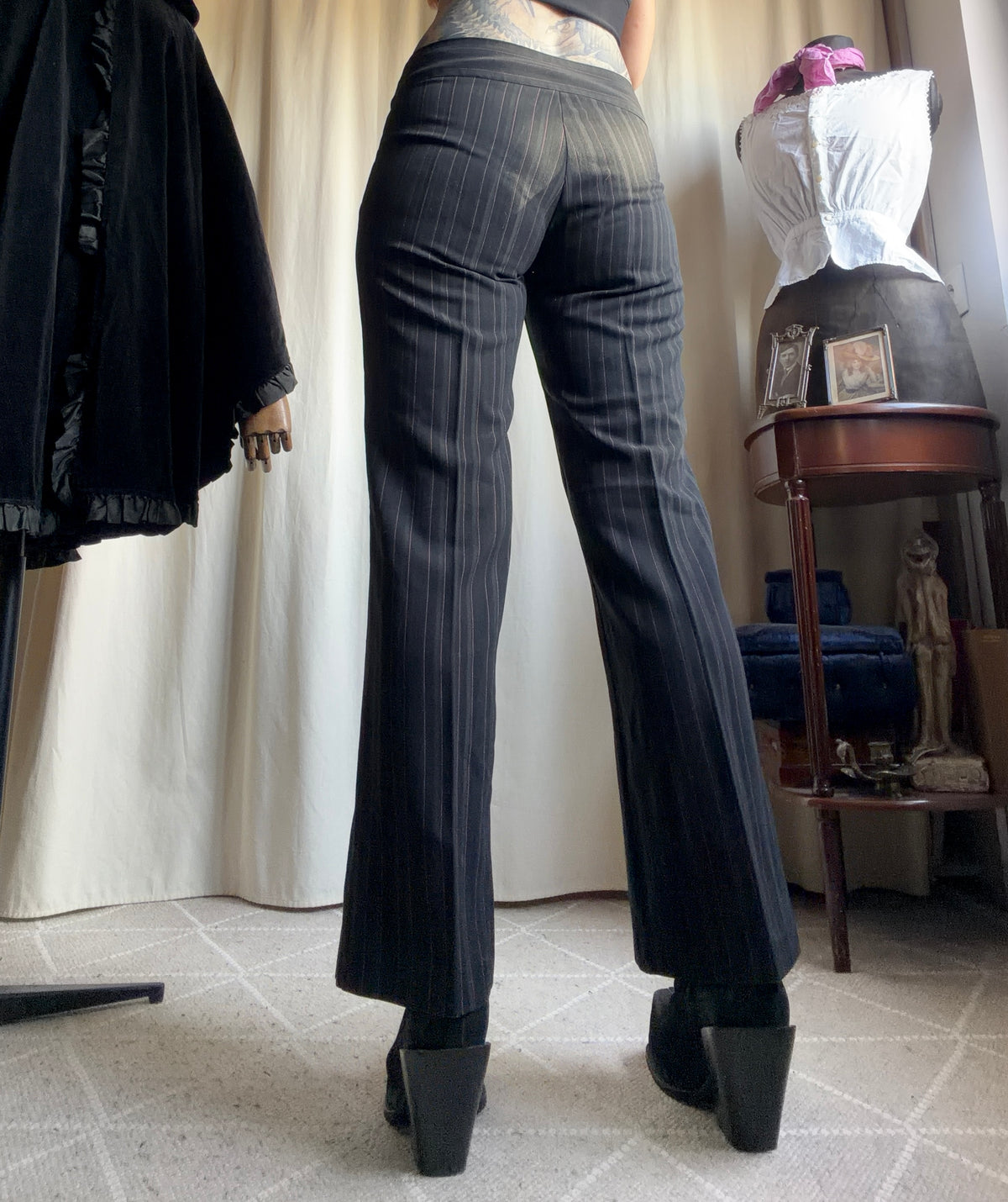 Pantalon noir rayé taille basse à anneaux style office siren 00s - taille M