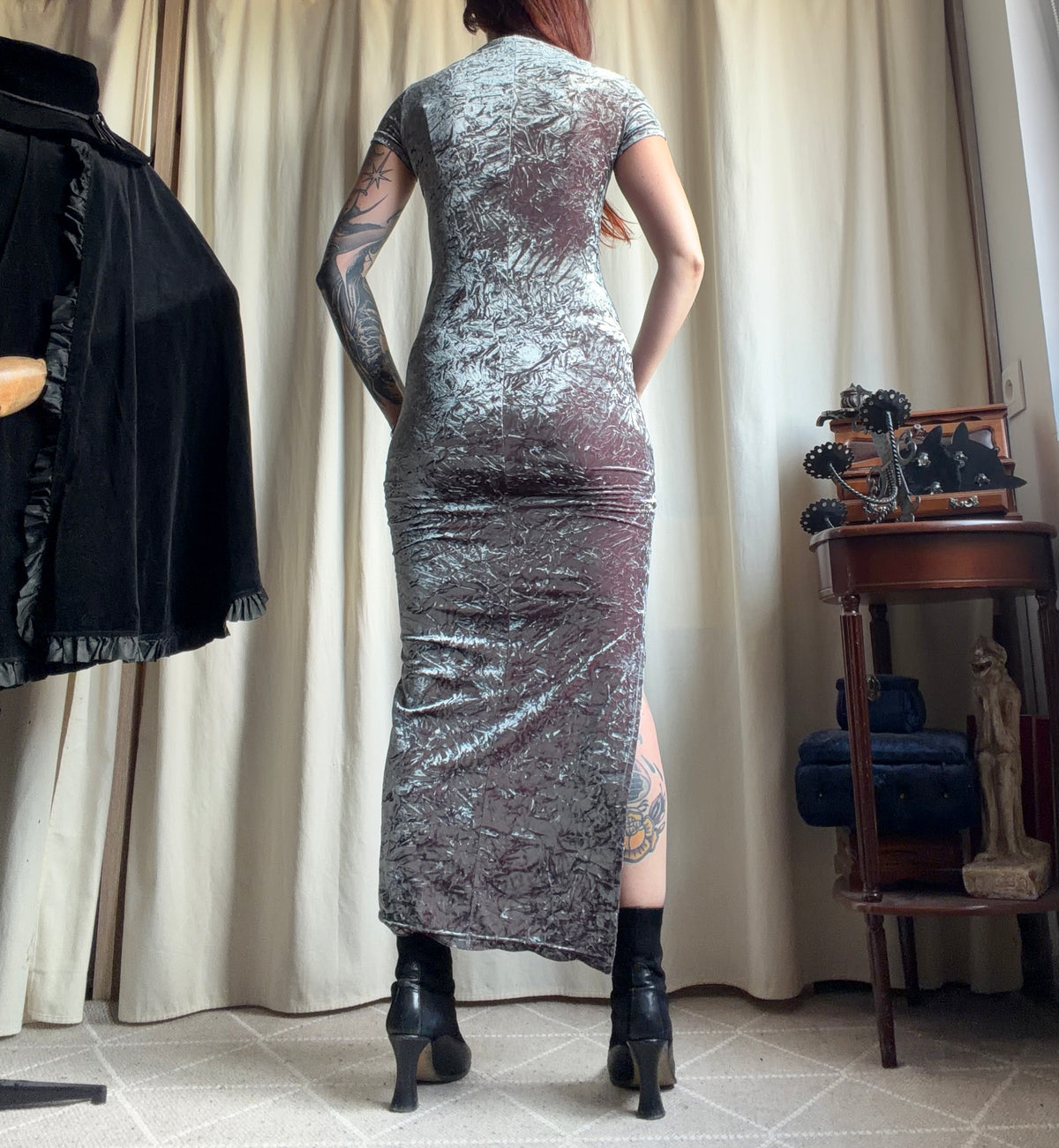 Robe longue velours argenté reflets bordeaux fendue – goth glam 90s Y2K – taille S