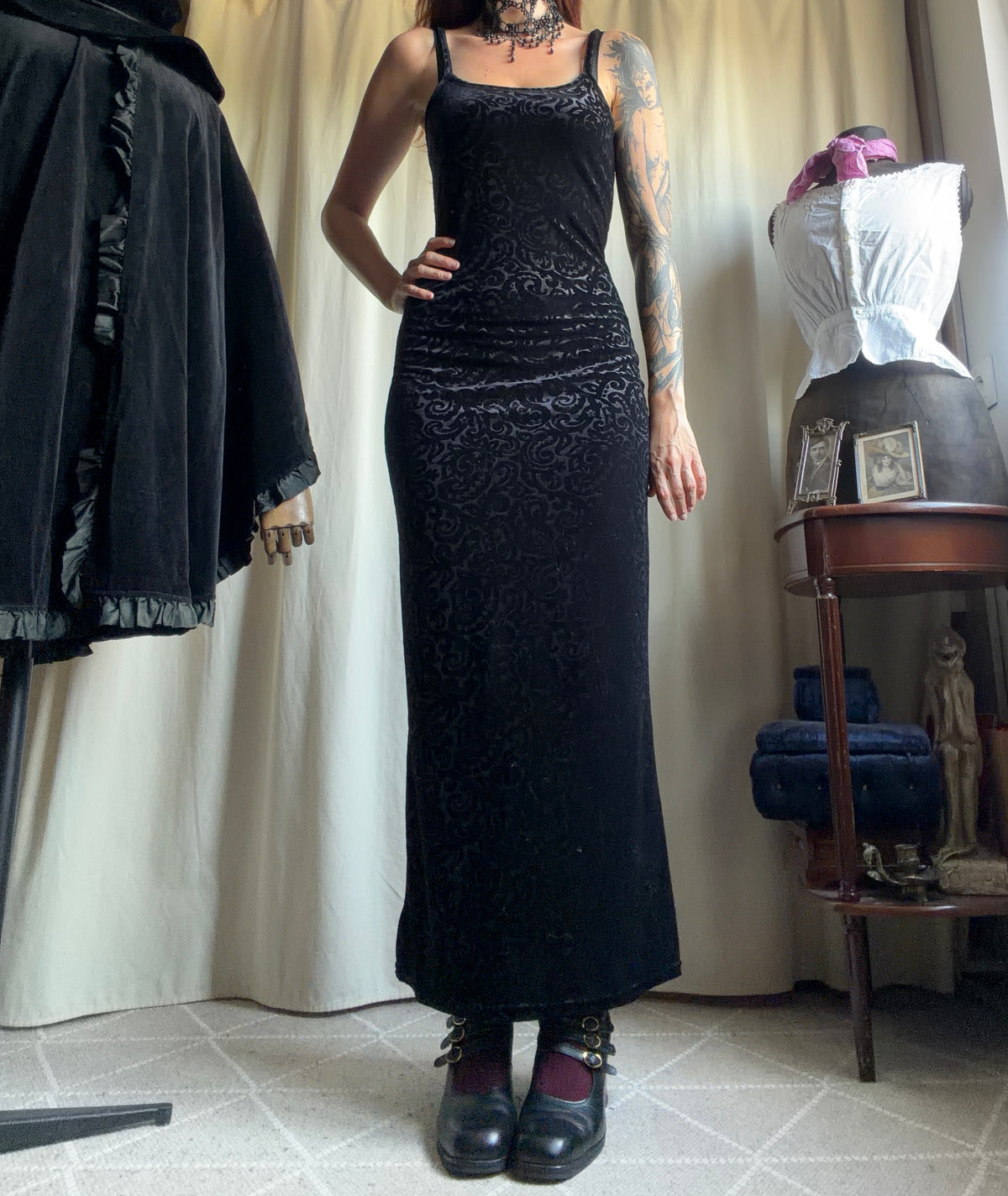 Black velvet long dress with arabesques, 90s goth vampire style - size S