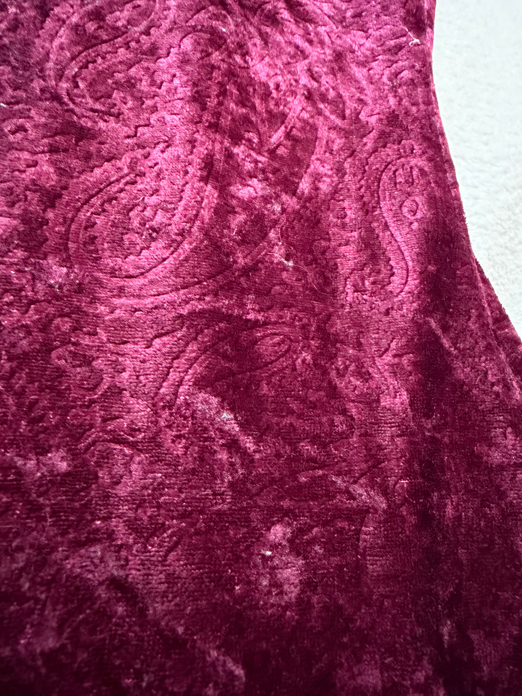 Burgundy velvet long dress with paisley patterns, gothic vampire 90s style - size M/L