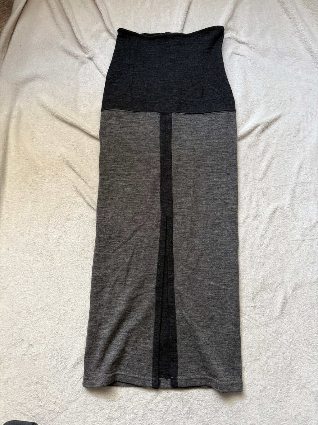 Jupe longue grise fendue style avant-garde 00s - taille S