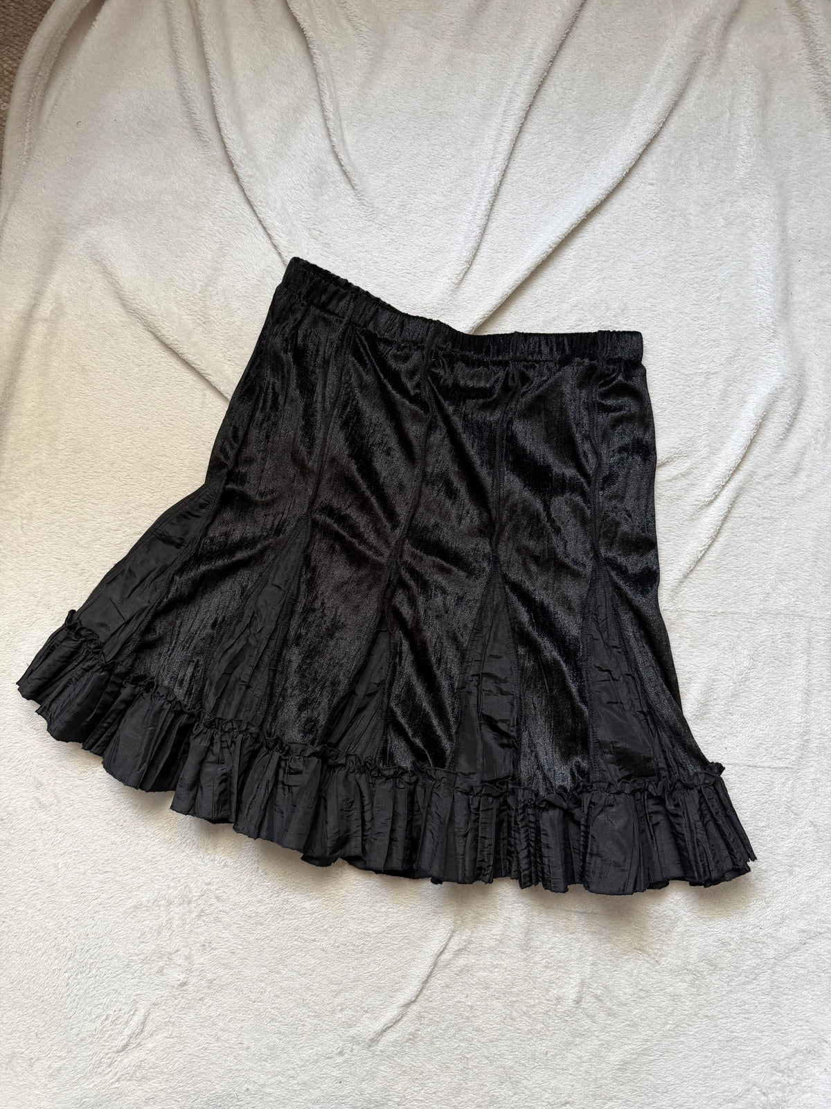 Jupe noire en velours et satin à volants style goth romantique - taille S/M