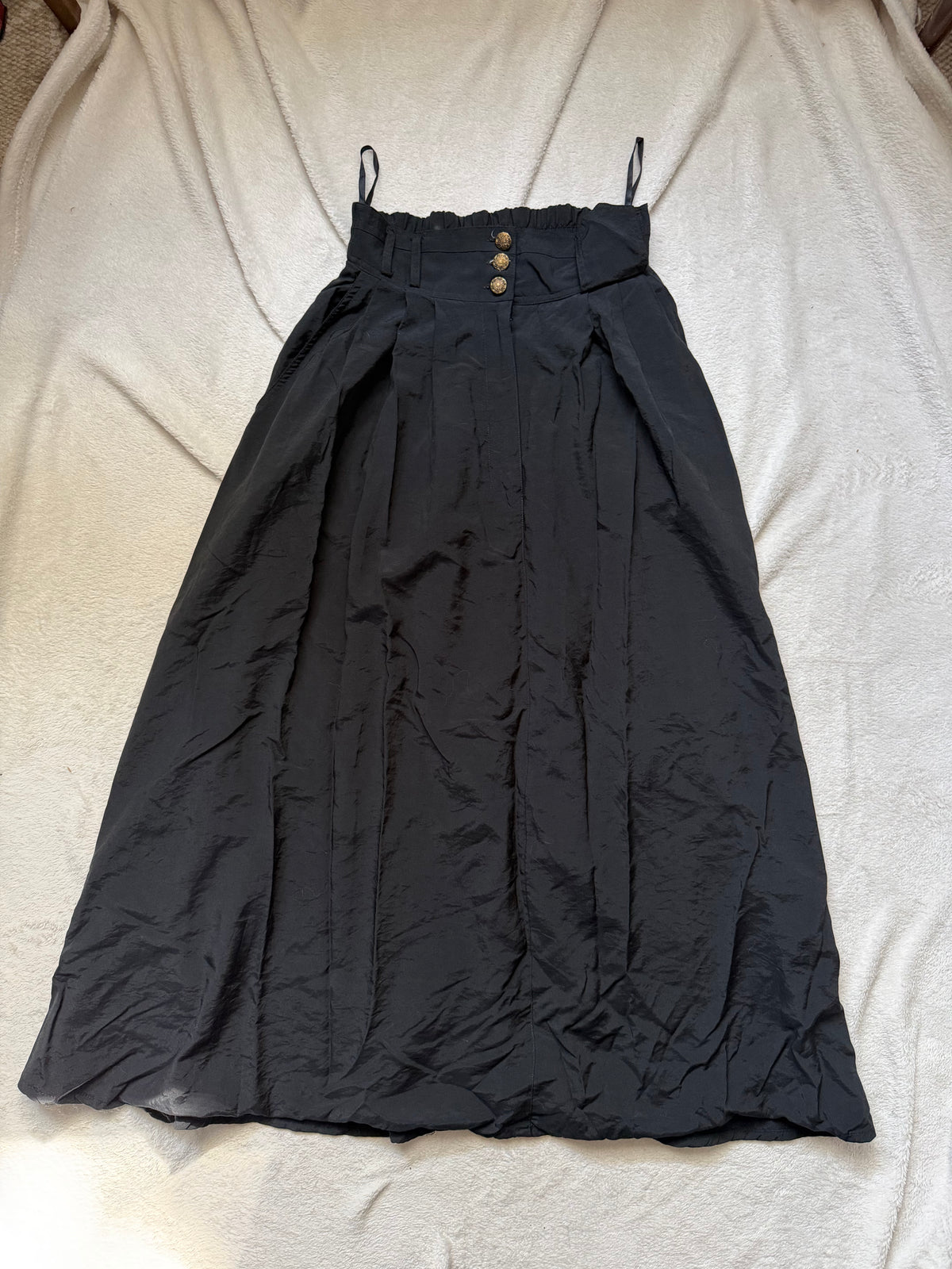 Jupe maxi noire ample à boutons dorés style victorien dark academia - taille XS/S