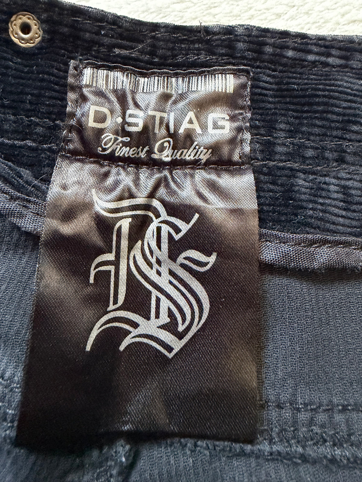 Pantalon capri noir velours côtelé taille basse vintage Y2K goth – taille S
