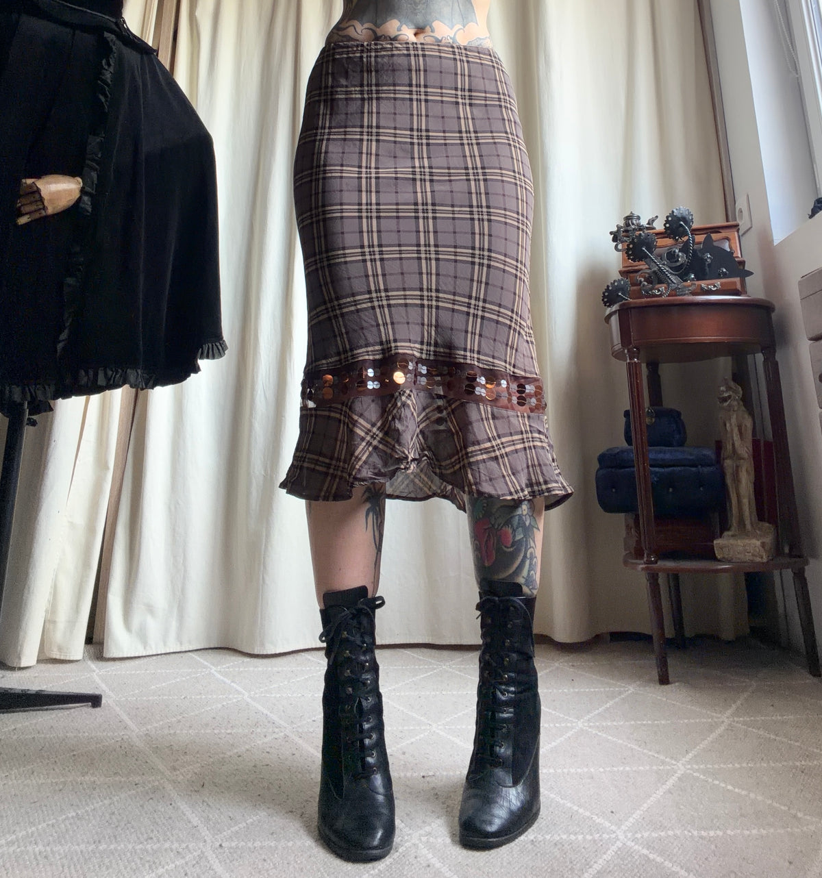 Jupe Maje marron à carreaux sequins et volant  – taille S/M