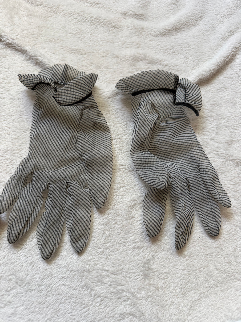 Black & white striped gloves with ruffle cuffs - gothic Victorian cabaret