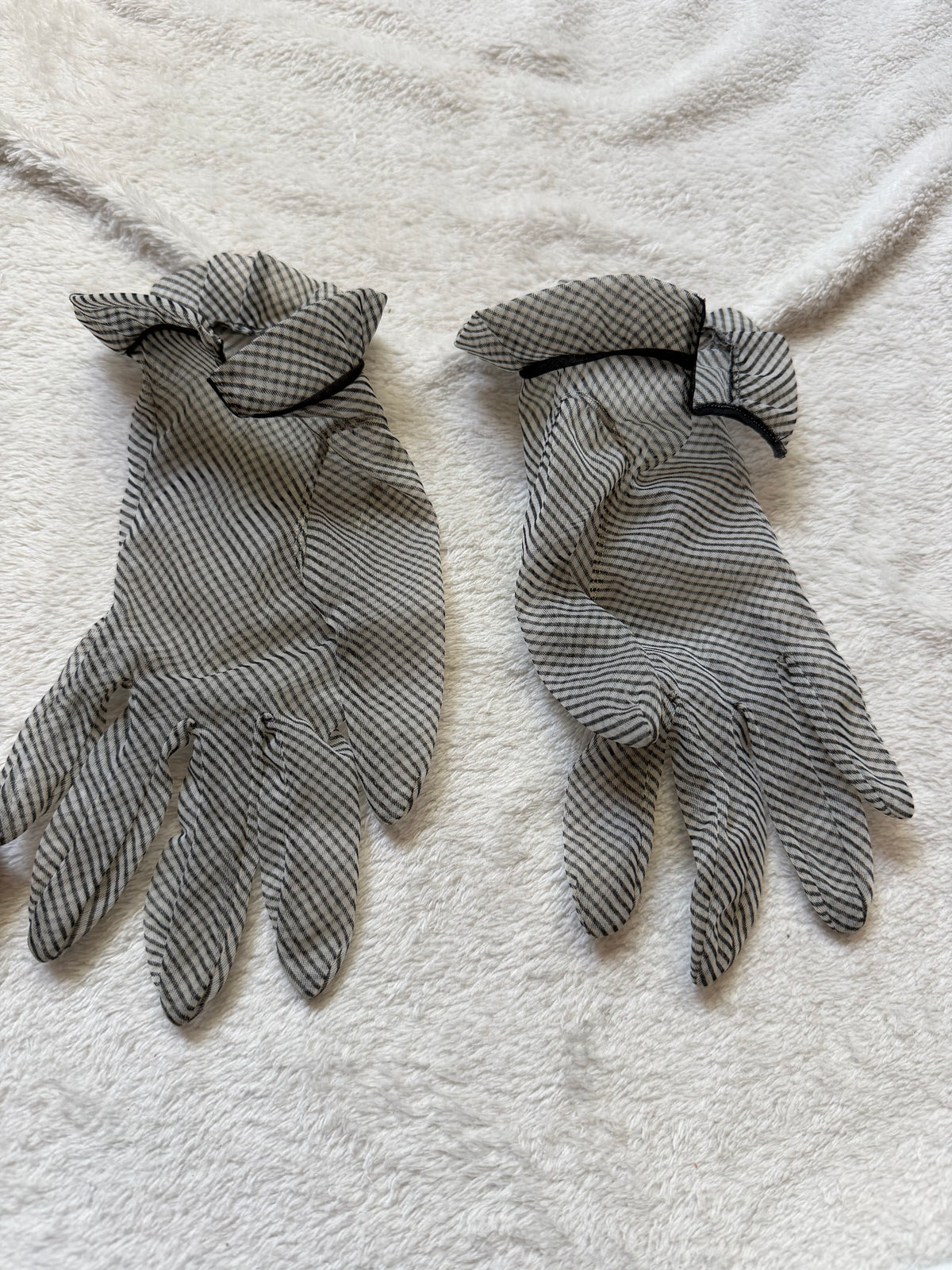 Black & white striped gloves with ruffle cuffs - gothic victorian cabaret