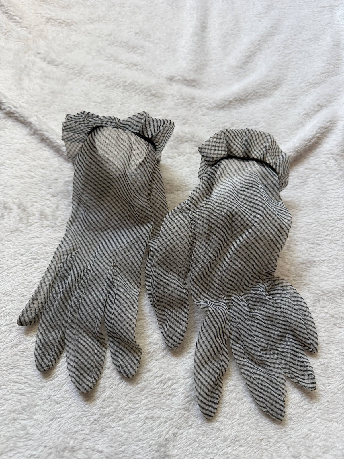 Black & white striped gloves with ruffle cuffs - gothic Victorian cabaret