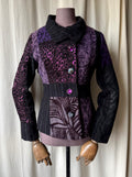 Veste patchwork violette à boutons bijoux - whimsigoth avant-garde - taille S/M