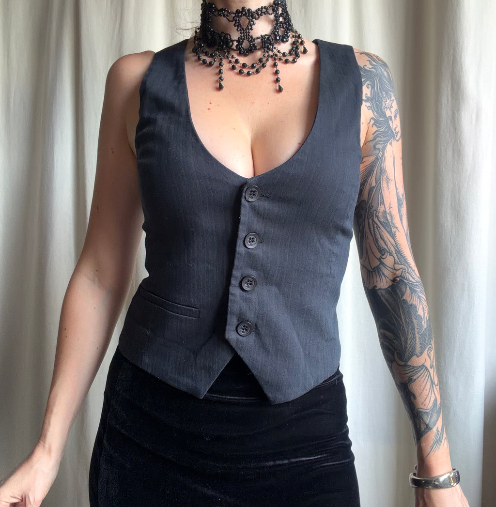 Fitted grey/black button-up suit vest y2k – size S